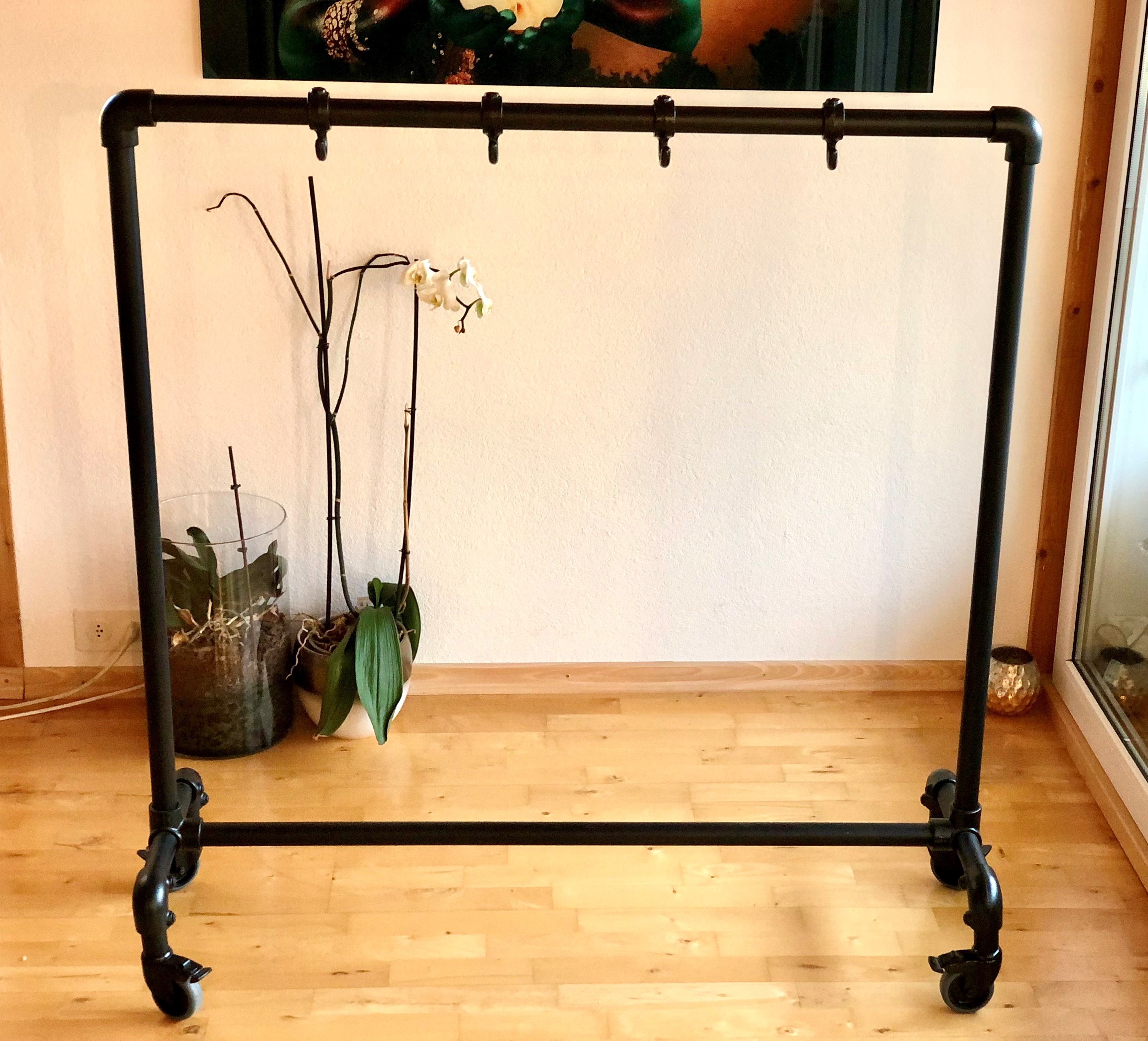 Kleiderständer Stana "black", 33.7mm (1") auf Rollen; H: 1230mm, B: 1200mm, T: 400mm